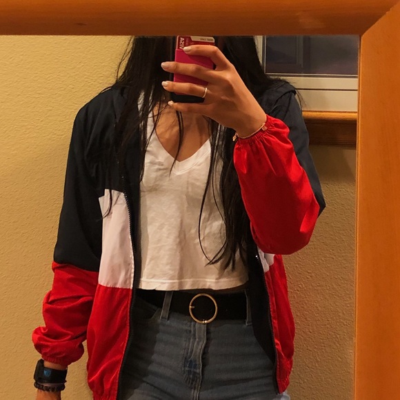 Brandy Melville Krissy Jacket - Picture 4 of 4